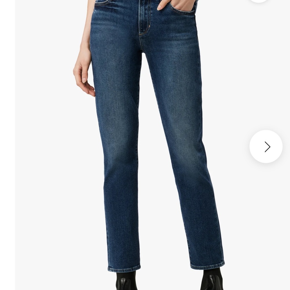 Joe’s Jeans The Lara Mid Rise Cigarette Traveler